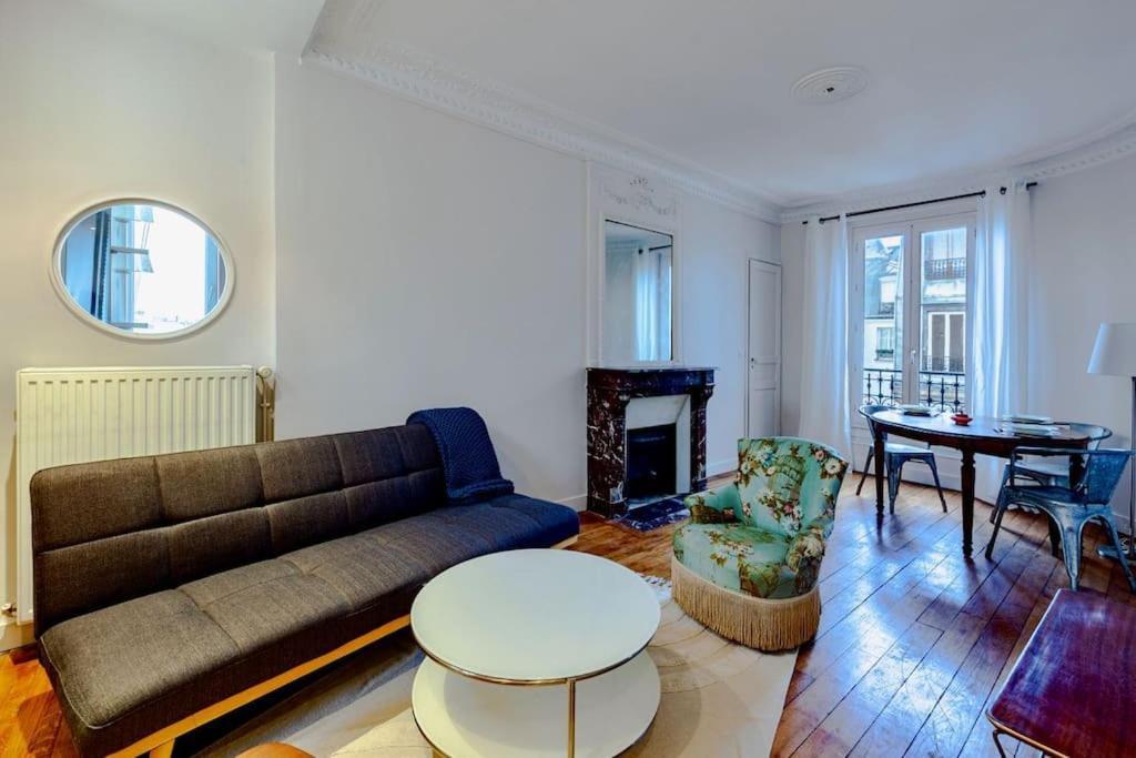 Charmant Appartement Au Coeur De Paris Exterior foto